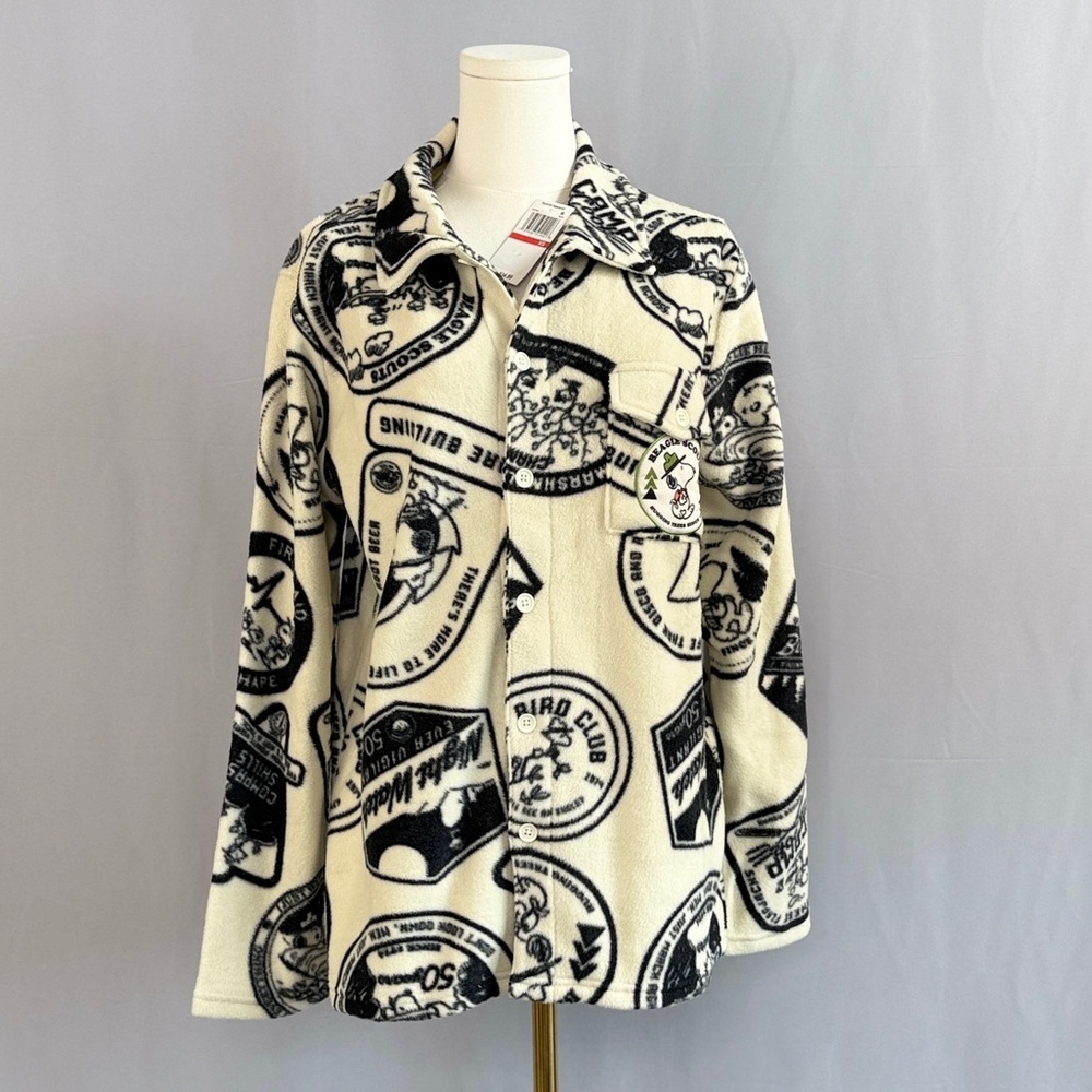 Peanuts Beagle Scout Fleece Jacket in Black and White
